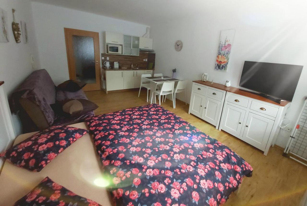 Apartman Jafi Ліпно-над-Влтавою Екстер'єр фото